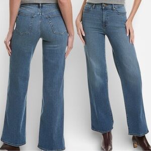 Frame Denim Disarm Jean size 30 Bootcut with slight flare stretchy